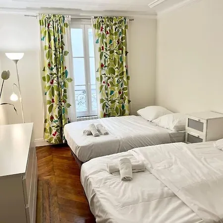 Constantinople * Paryż